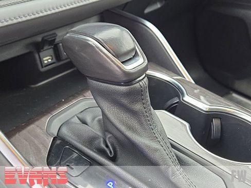 Used 2021 Toyota Highlander Limited image 11