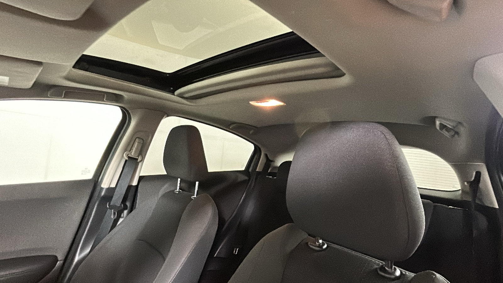 Used 2022 Honda HR-V EX image 14