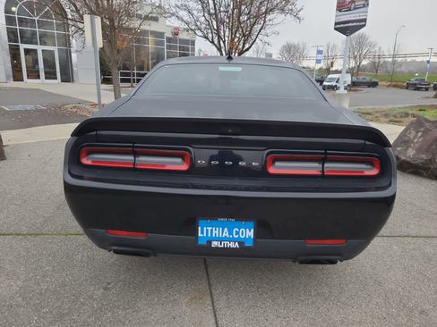 Used 2019 Dodge Challenger SRT Hellcat image 13