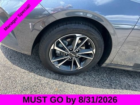 Used 2023 Kia Forte LXS w/ LXS Technology Package FWD image 10