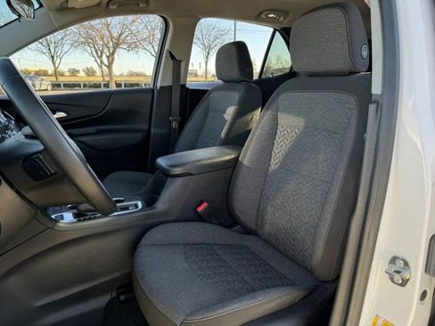Used 2024 Chevrolet Equinox LT image 27