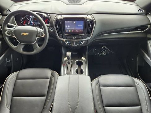 Used 2022 Chevrolet Traverse Premier FWD image 27
