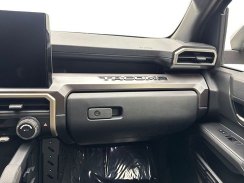 Used 2024 Toyota Tacoma TRD Off-Road AWD/4WD image 59