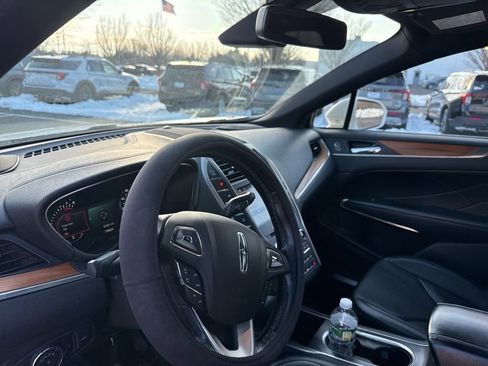 Used 2016 Lincoln MKC Reserve w/ Lincoln MKC Climate Package image 14