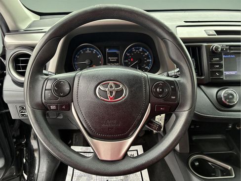 Used 2018 Toyota RAV4 LE w/ All Weather Liner Package image 20