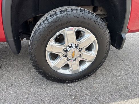 Used 2022 Chevrolet Silverado 2500 LTZ w/ LTZ Plus Package image 9