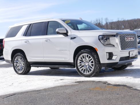 Used 2024 GMC Yukon Denali w/ Max Trailering Package image 12