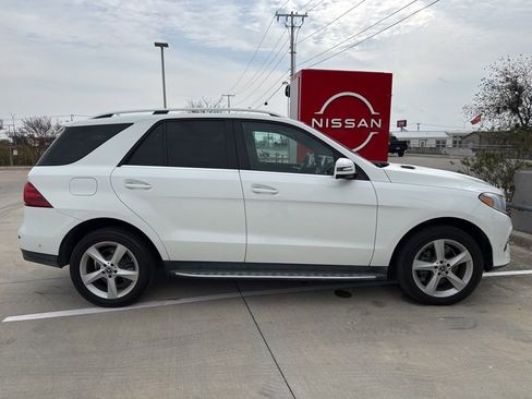 Used 2018 Mercedes-Benz GLE 350 image 2