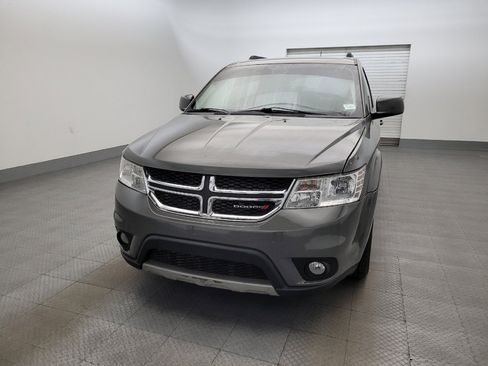 Used 2019 Dodge Journey SE FWD image 15