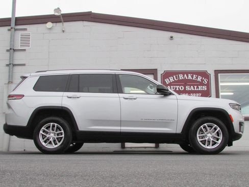 Used 2023 Jeep Grand Cherokee L Laredo w/ Luxury Tech Group I image 1