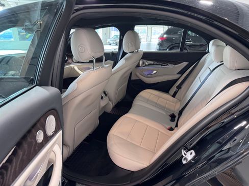 Used 2023 Mercedes-Benz E 350 4MATIC Sedan image 10