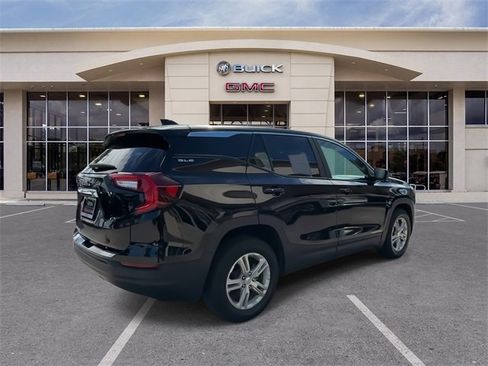 Used 2023 GMC Terrain SLE image 14