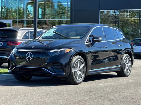 Used 2023 Mercedes-Benz EQS 580 4MATIC SUV image 7