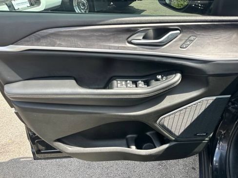 Used 2022 Jeep Grand Cherokee L Limited AWD/4WD image 26