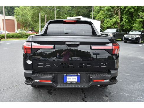New 2025 Hyundai Santa Cruz SE image 4