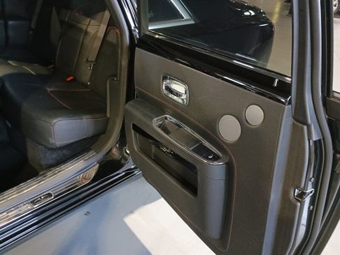 Used 2014 Rolls-Royce Ghost RWD image 33