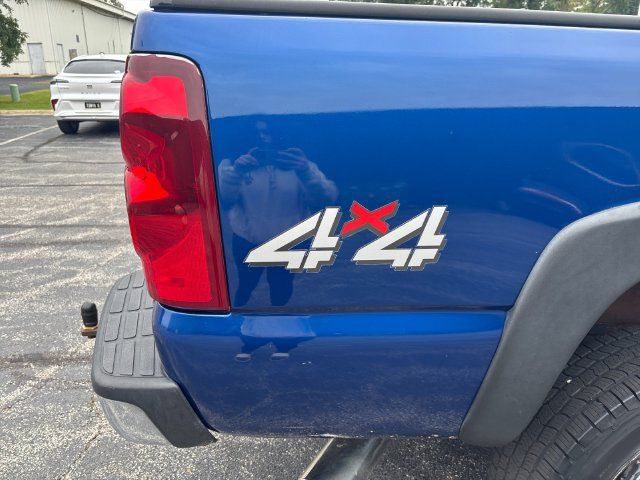 Used 2003 Chevrolet Silverado 2500 LS AWD/4WD image 32