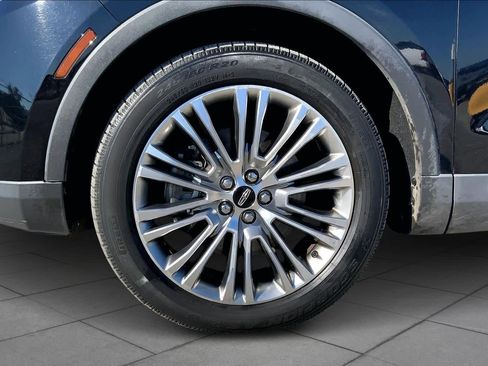 Used 2018 Lincoln MKX Reserve w/ Lincoln MKX Climate Package image 11