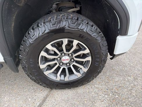 Used 2022 GMC Sierra 1500 AT4 w/ AT4 Premium Package image 24