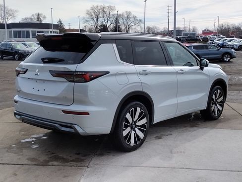 New 2026 Mitsubishi Outlander SEL AWD/4WD image 16