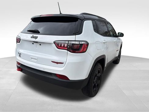 Used 2023 Jeep Compass Trailhawk AWD/4WD image 5
