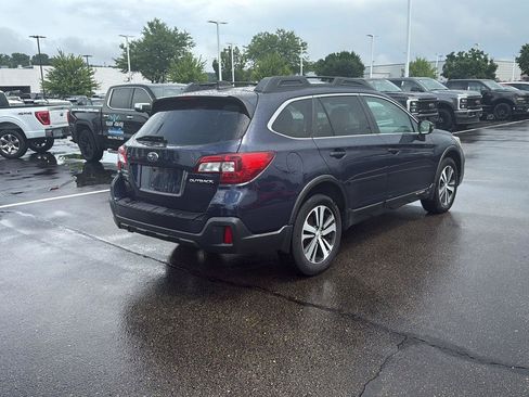 Used 2018 Subaru Outback 2.5i Limited AWD/4WD image 3