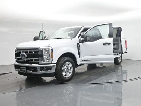 New 2026 Ford F350 XLT image 33