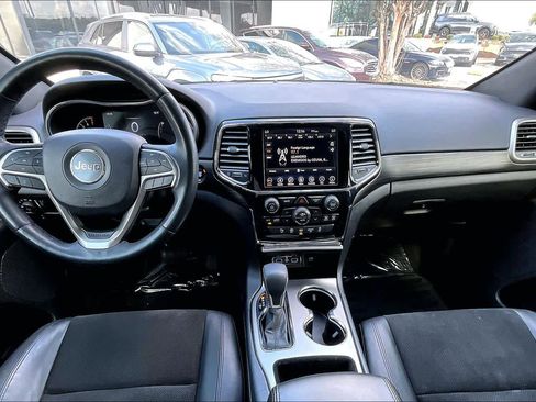 Used 2019 Jeep Grand Cherokee Altitude image 14