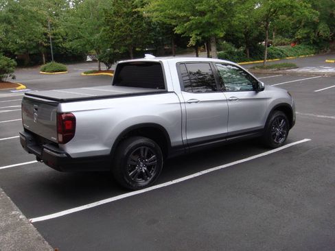 Used 2020 Honda Ridgeline Sport image 6