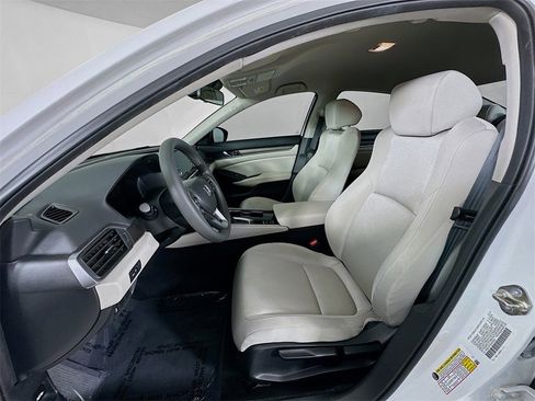 Used 2018 Honda Accord LX image 18