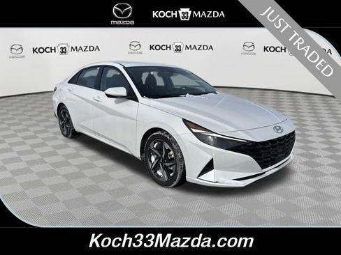 Used 2023 Hyundai Elantra SEL w/ Convenience Package image 1