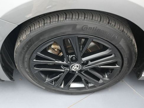 Used 2025 Toyota Camry SE image 31