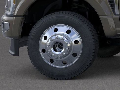 New 2026 Ford F450 Platinum image 19