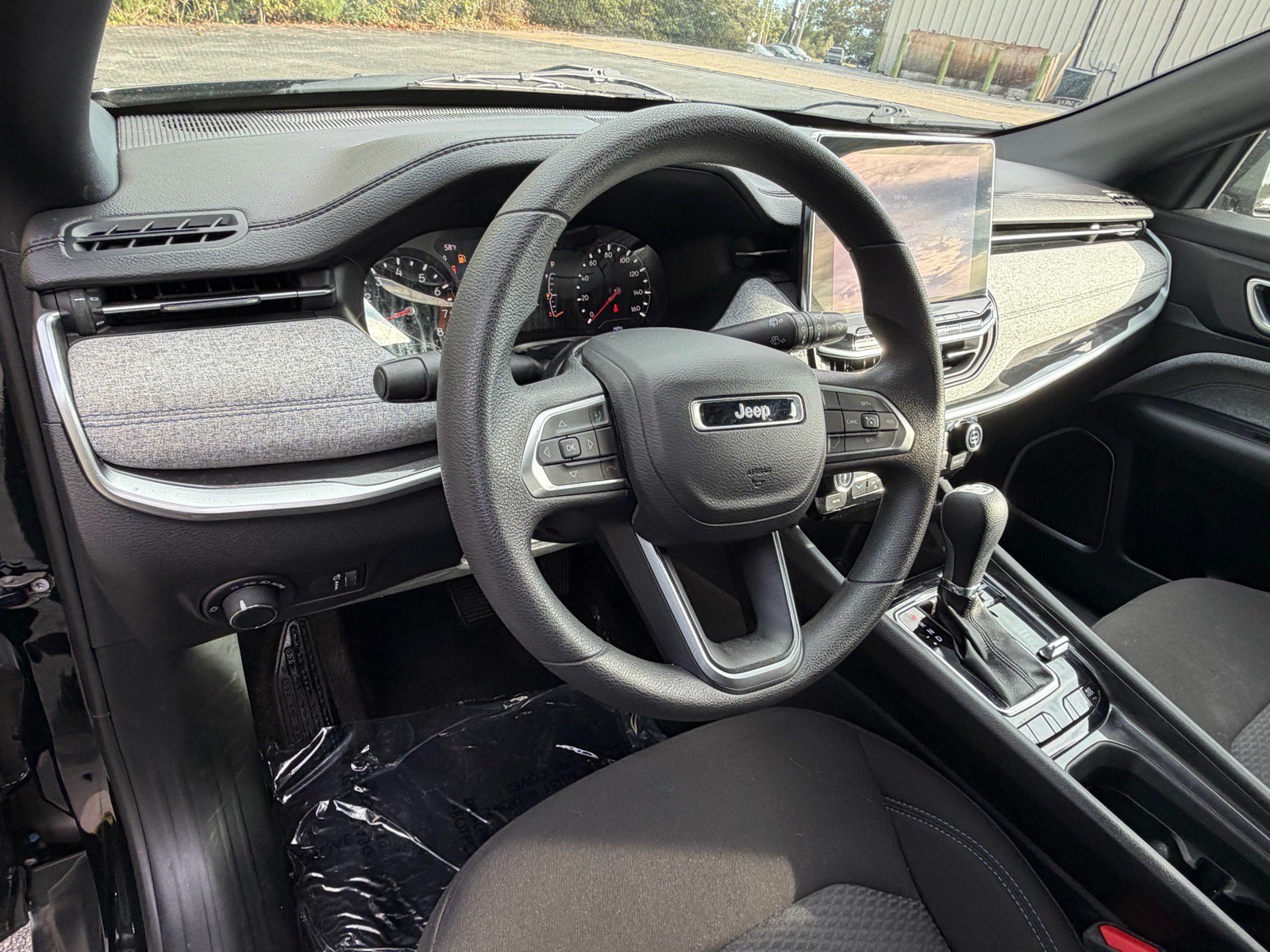 Used 2023 Jeep Compass Sport AWD/4WD image 25