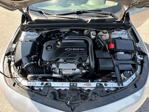 Used 2017 Chevrolet Malibu LT w/ Driver Confidence Package FWD image 30