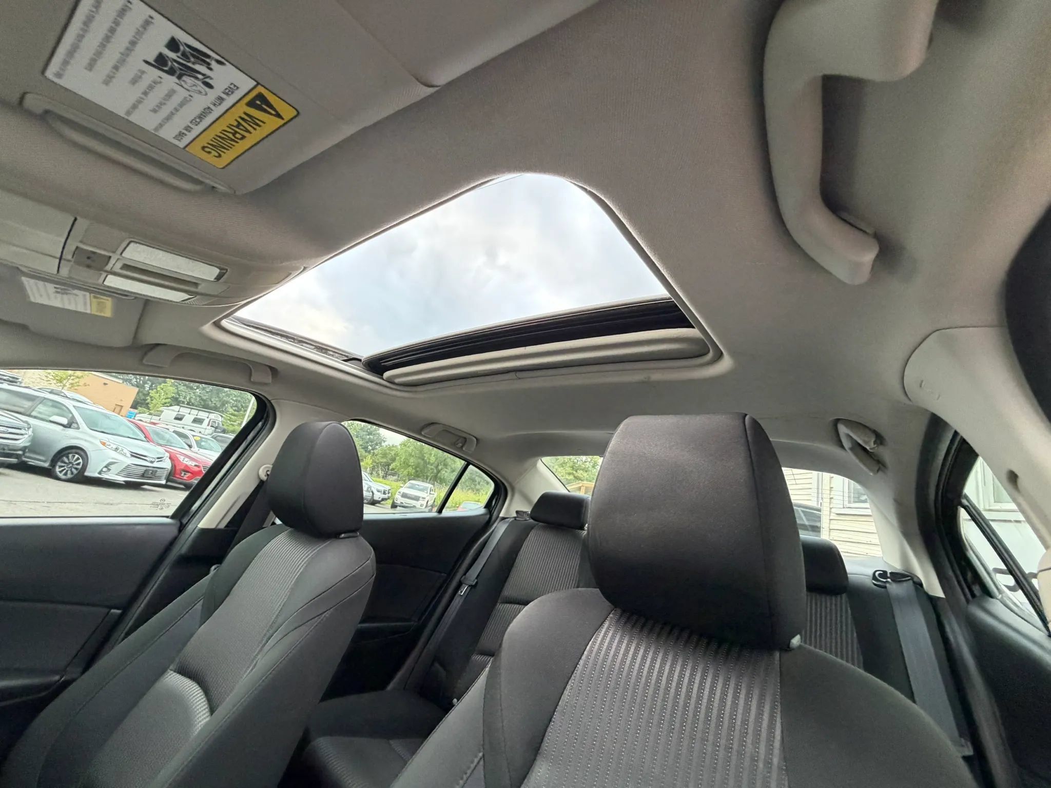 Used 2014 MAZDA MAZDA3 i Touring w/ Moonroof Package 1 FWD image 47