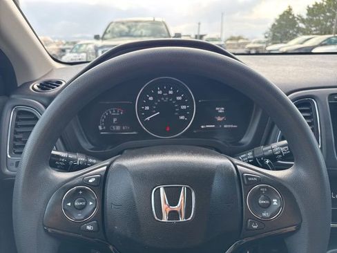 Used 2019 Honda HR-V EX image 16