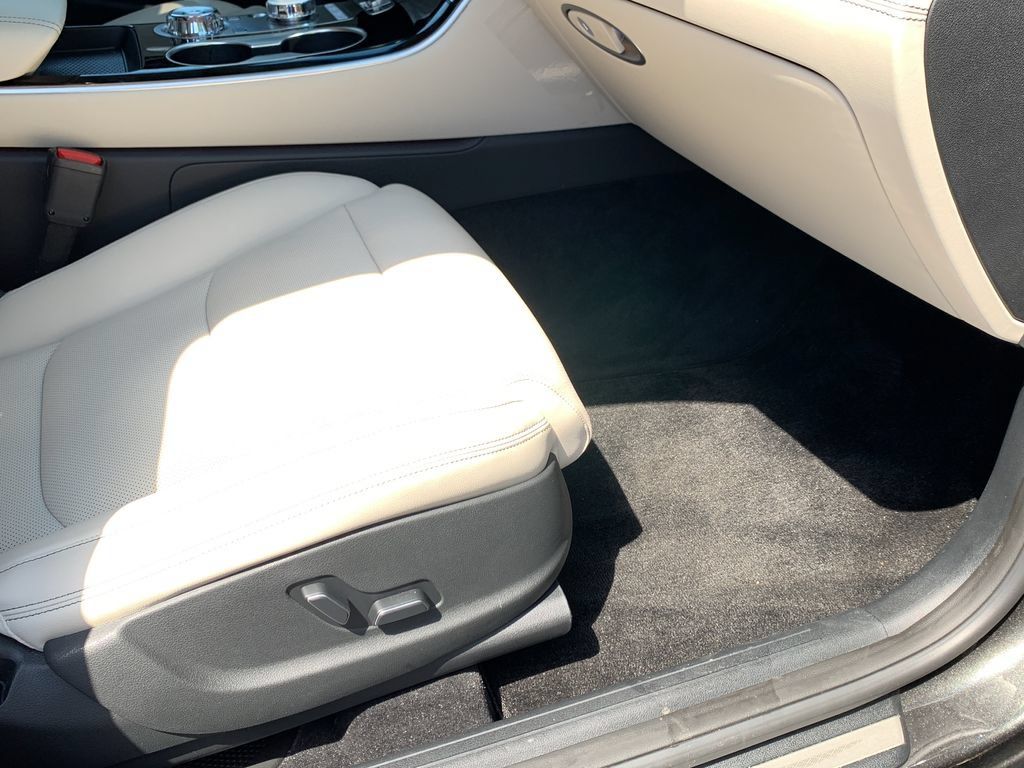 Certified 2026 Genesis GV70 2.5T AWD/4WD image 35