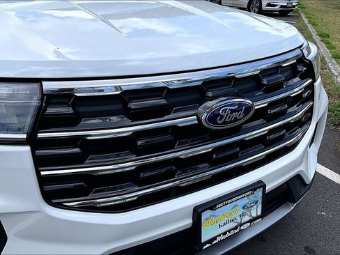 Used 2026 Ford Explorer Active RWD image 31