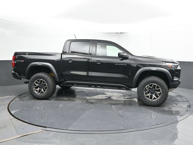 New 2026 Chevrolet Colorado ZR2 w/ Technology Package AWD/4WD image 3