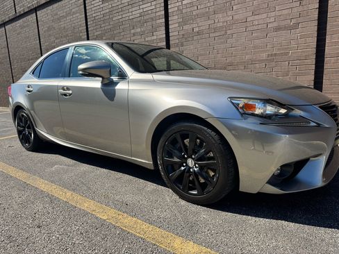 Used 2016 Lexus IS 200t image 27