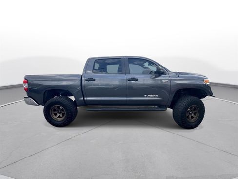 Used 2016 Toyota Tundra SR5 image 5