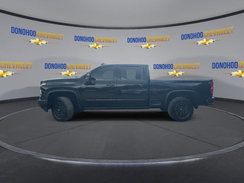 Used 2024 Chevrolet Silverado 2500 High Country w/ High Country Premium Package AWD/4WD image 8