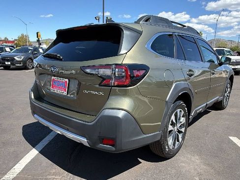 Used 2023 Subaru Outback Limited AWD/4WD image 3