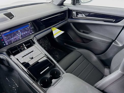 New 2026 Porsche Panamera image 25
