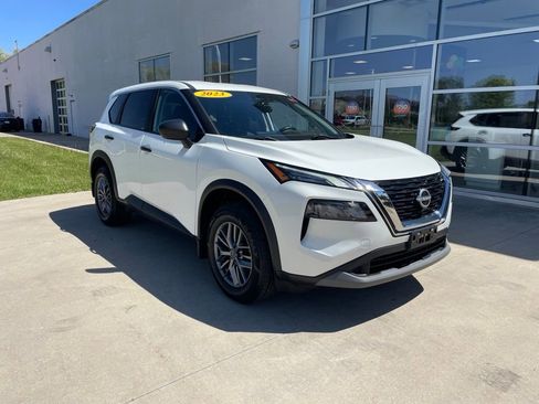 Used 2023 Nissan Rogue S AWD/4WD image 1