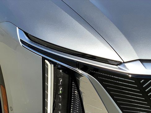 New 2025 Cadillac Lyriq Luxury image 14