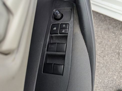 Used 2022 Toyota Corolla LE image 13