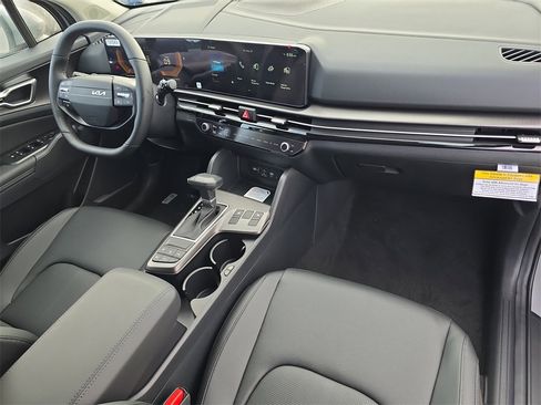 New 2026 Kia Sportage EX image 12
