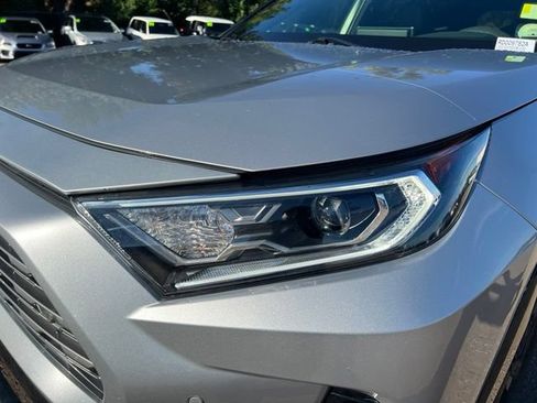 Used 2020 Toyota RAV4 XSE AWD/4WD image 9